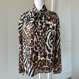 Everly Leopard Print Blouse w/ Tie Detail. Size M. Long Sleeve. Great condition!